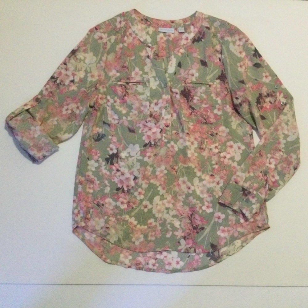 New York & Co. Long Sleeve Floral shirt